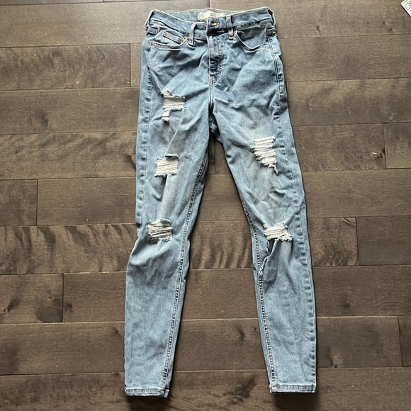 Top shop blue ripped jeans (Jamie), W26, length 30 - Picture 2 of 3